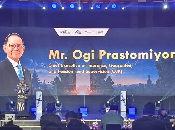 Ogi Prastomiyono Bedah Lima Pilar Penguatan Ekosistem Asuransi di Panggung Indonesia Rendezvous 2026
