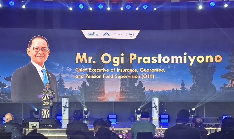 Ogi Prastomiyono Bedah Lima Pilar Penguatan Ekosistem Asuransi di Panggung Indonesia Rendezvous 2026 Ogi Prastomiyono Bedah Lima Pilar Penguatan Ekosistem Asuransi di Panggung Indonesia Rendezvous 2026